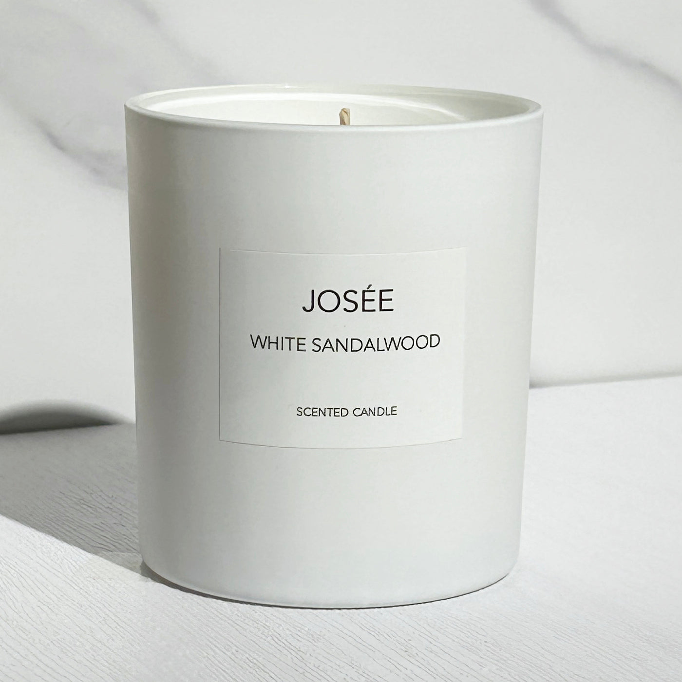 White Sandalwood Scented Candle 220g